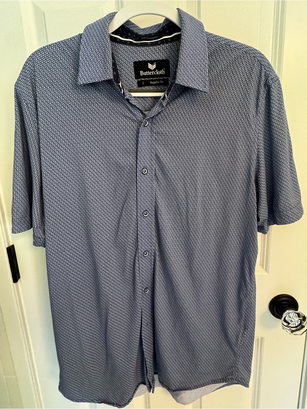 Buttercloth Men's Short Sleeve Button-Down Shirt — size L